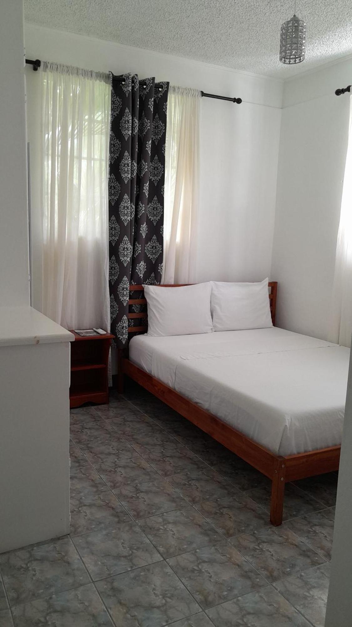 Villa Copthall Trafalgar Экстерьер фото